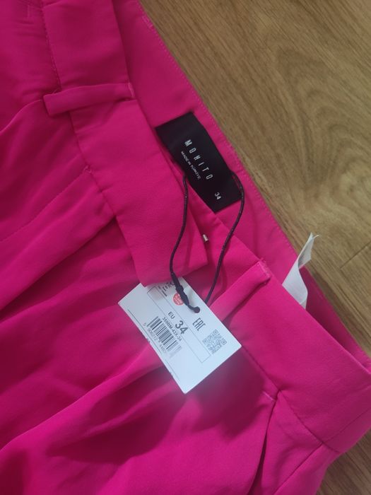 Pantaloni roz Mohito