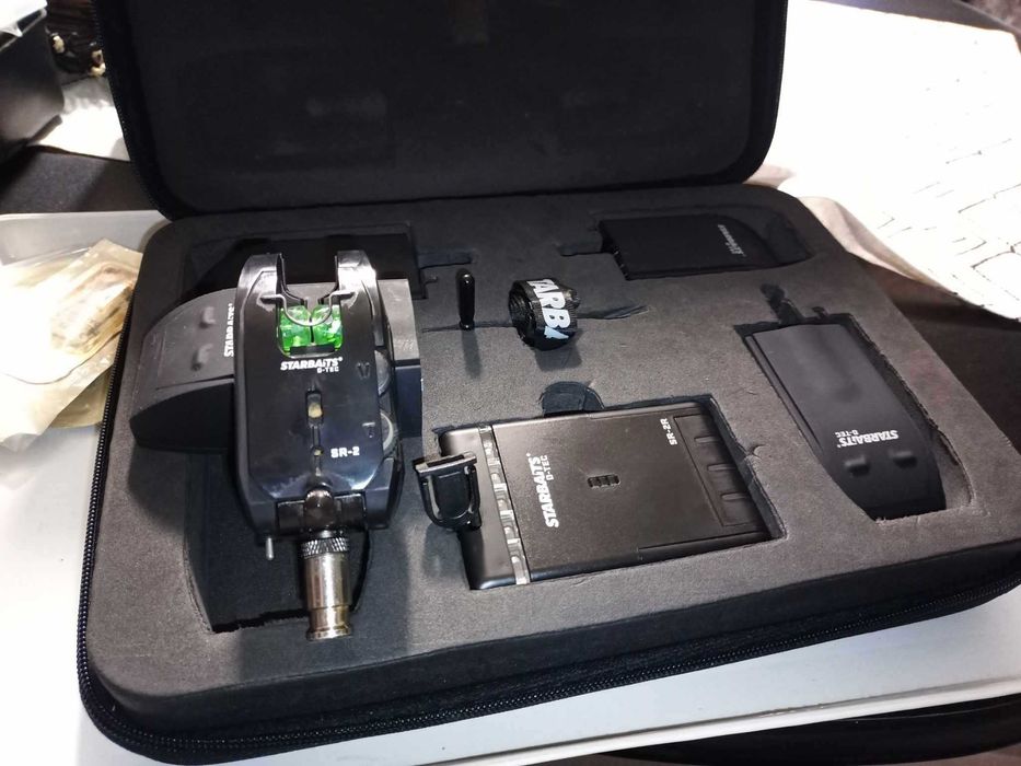 Зумери  СТАР БАЙТС  -ДИТЕКТе четири броя и лампа за палатка.