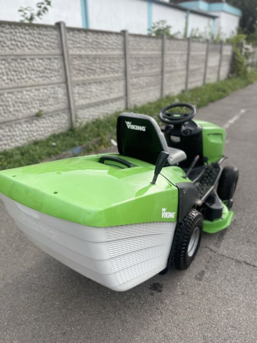 Tractoras de tuns iarba gazon Viking T6 3 cutite
