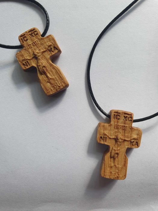 Vand cruciulite copii sculptate stejar, ortodoxe, finisaj ceara albine