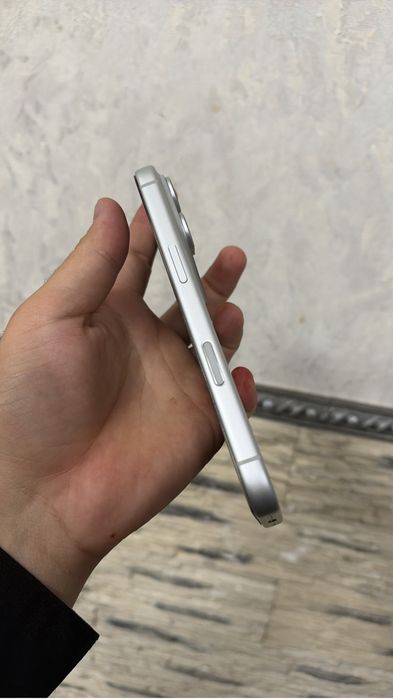 Продаю Iphone 17 pro
