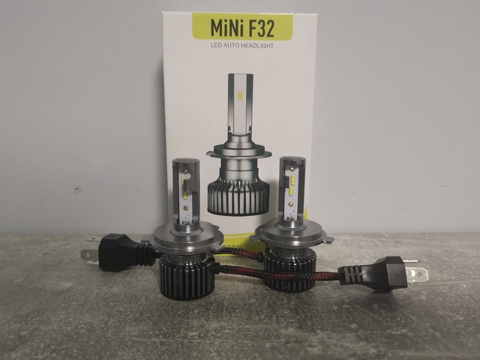 LED крушки за основни фарове