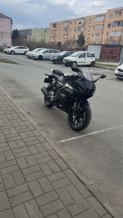 Yamaha YZF R125 generatia 4 an 2025 in garantie