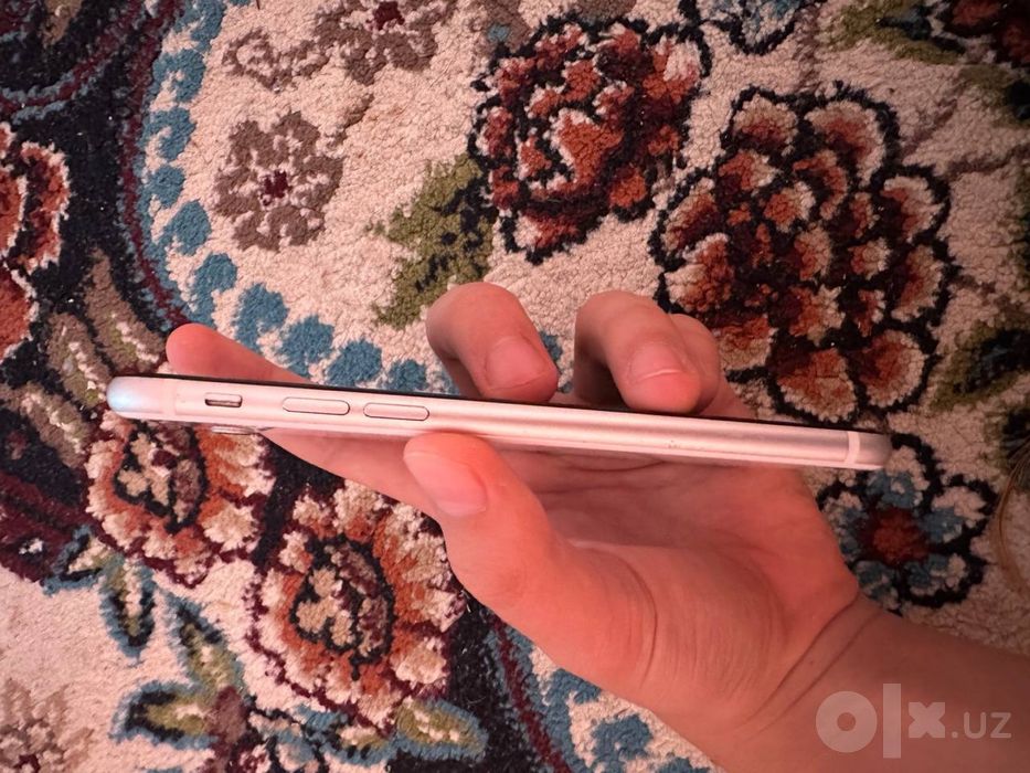Iphone se2 sotiladi