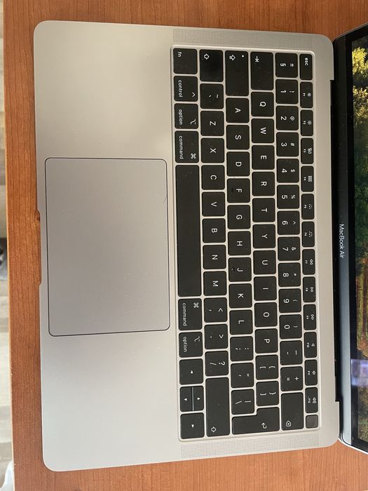Macbook Air 2019 i5 8ram