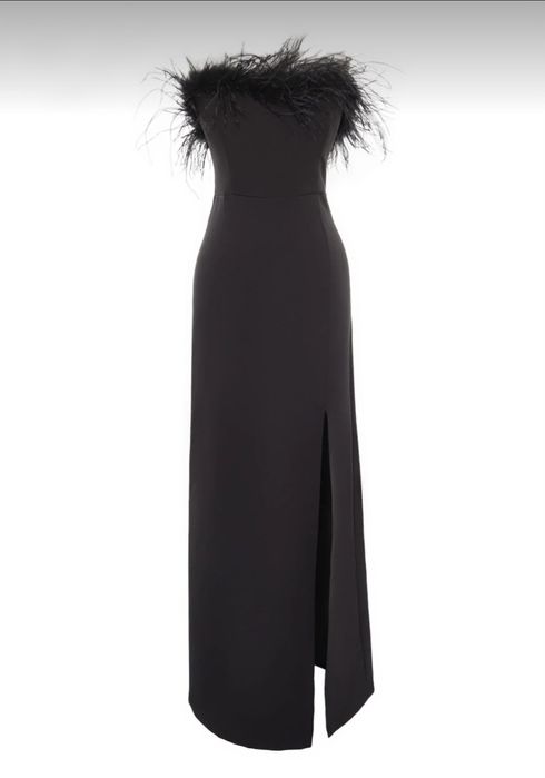 Дълга рокля с пера и цепка
