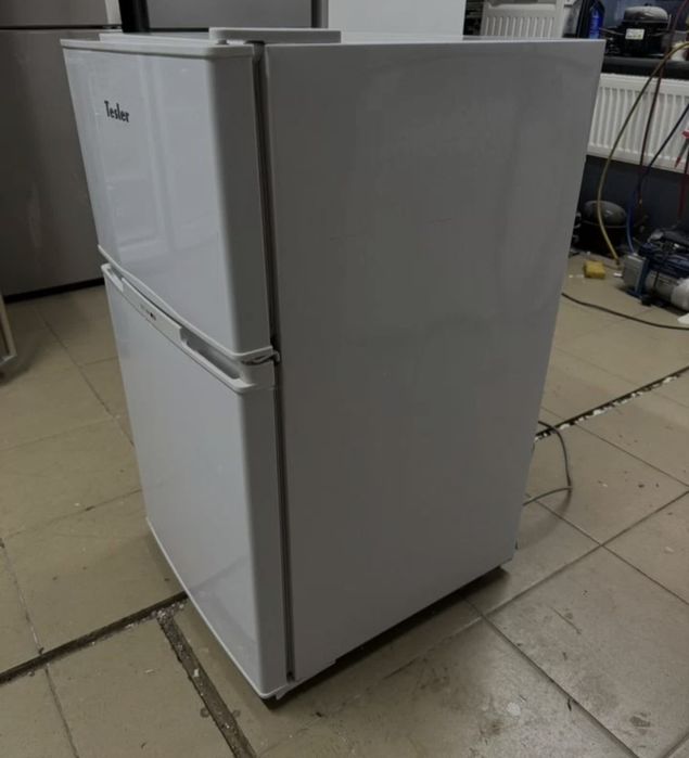 Отдам бесплатно мини холодильник