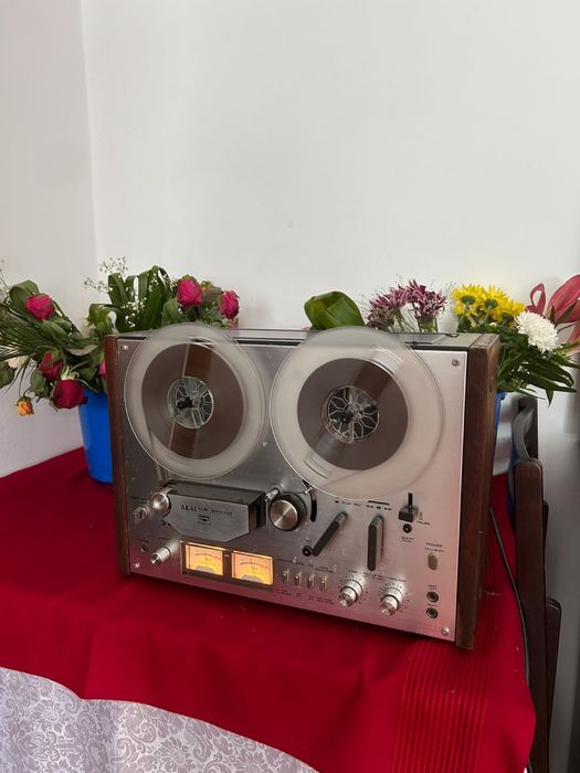 • Magnetofon Akai GX-4000D •