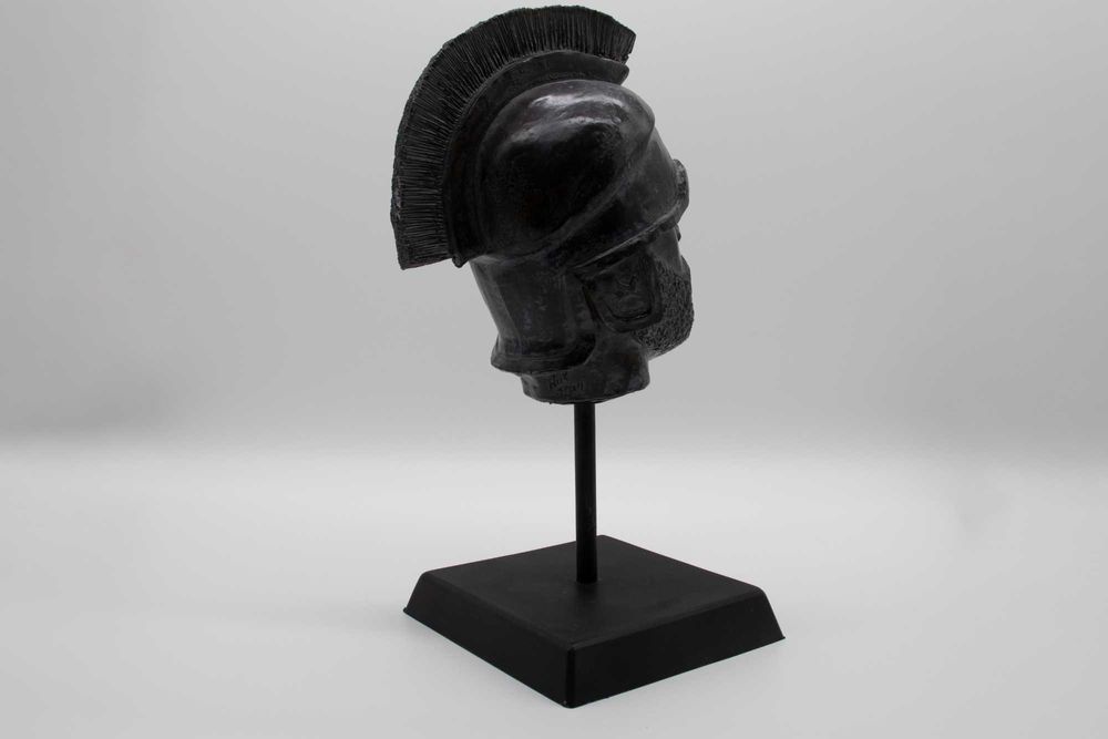 Ръчно изработена портретна глава „Один“ – вдъхновена от върховния бог