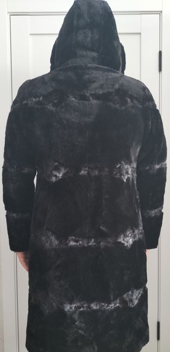 Продам мутоновую шубу