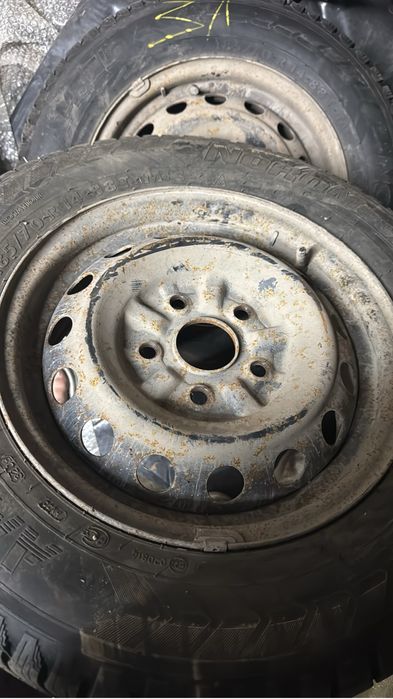 Продам комплект колёс