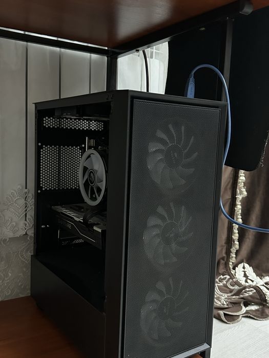 Компютер в хорошем состояние б/У