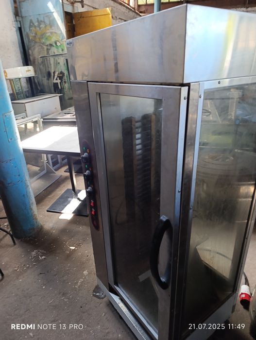 Продам недорого оборудование для кафе