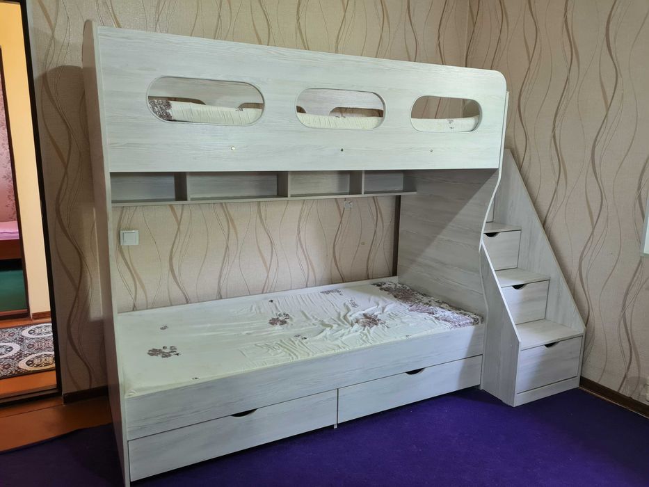 Двухъярусная кровать продаётся