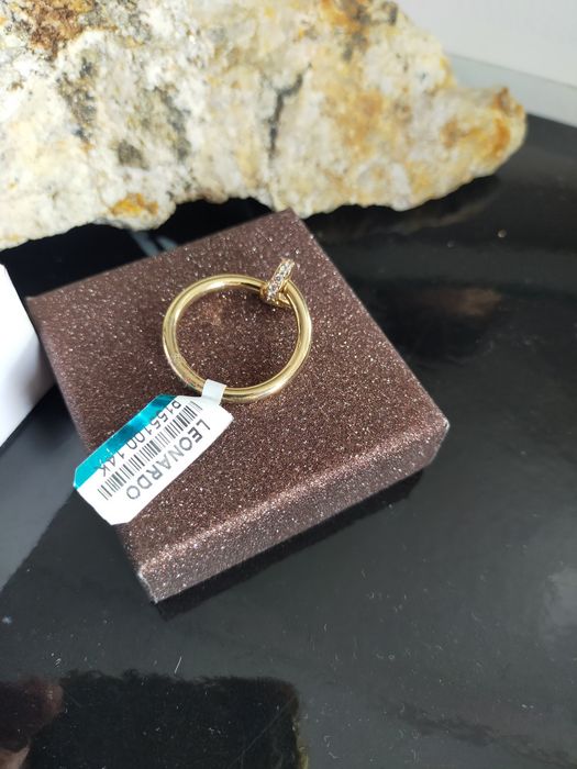 Новые кольцо шпы