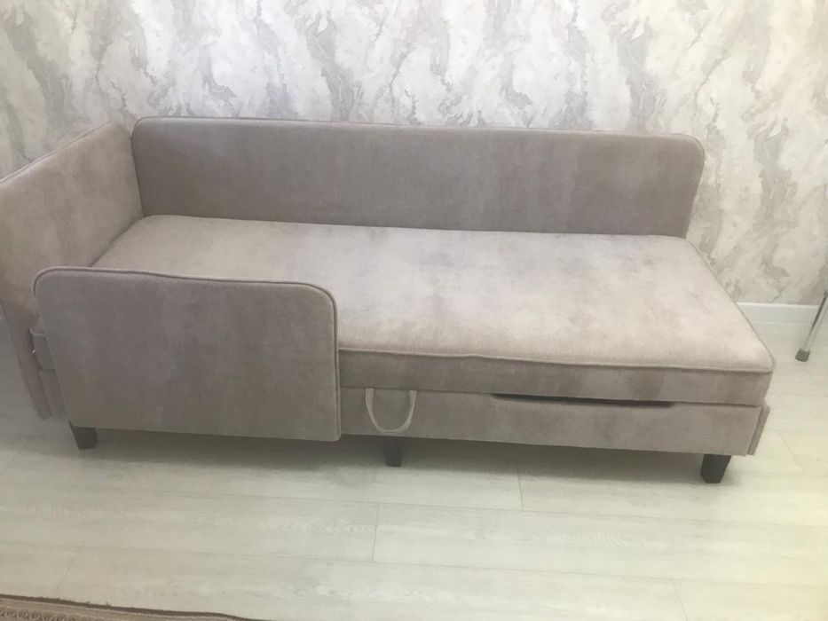 Продам новый диван. Очень удобный