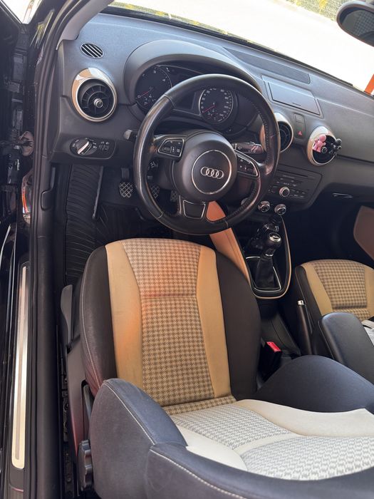 Audi A1 cu distributia schimbata acum 1 an jumate
