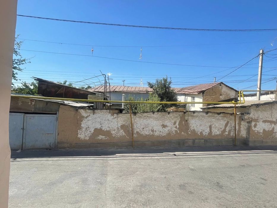 Ховли сотилади (ер хисобида)