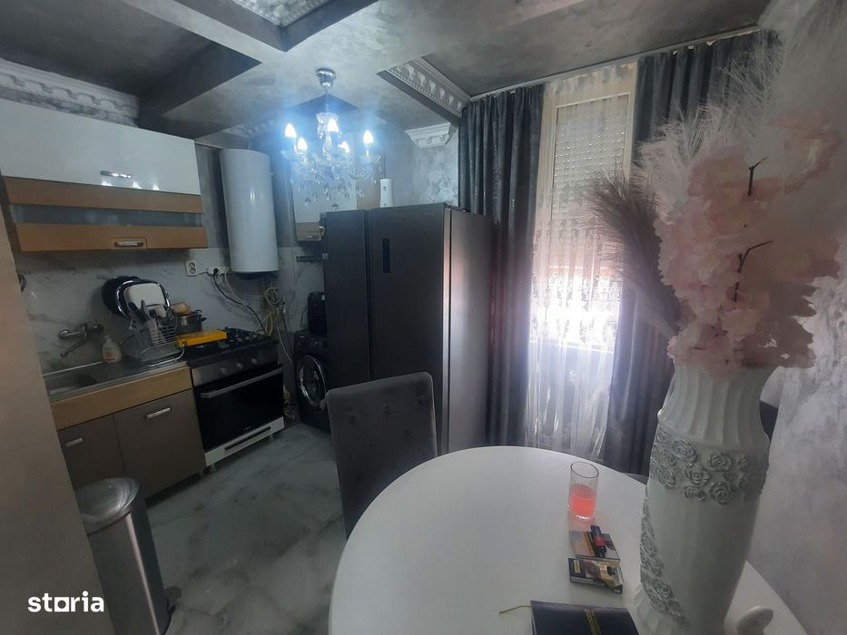 Vand apartament 1 camera intrare M 17- Satu Mare