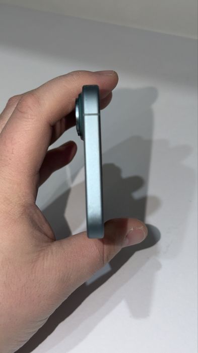 Продам Iphone 16