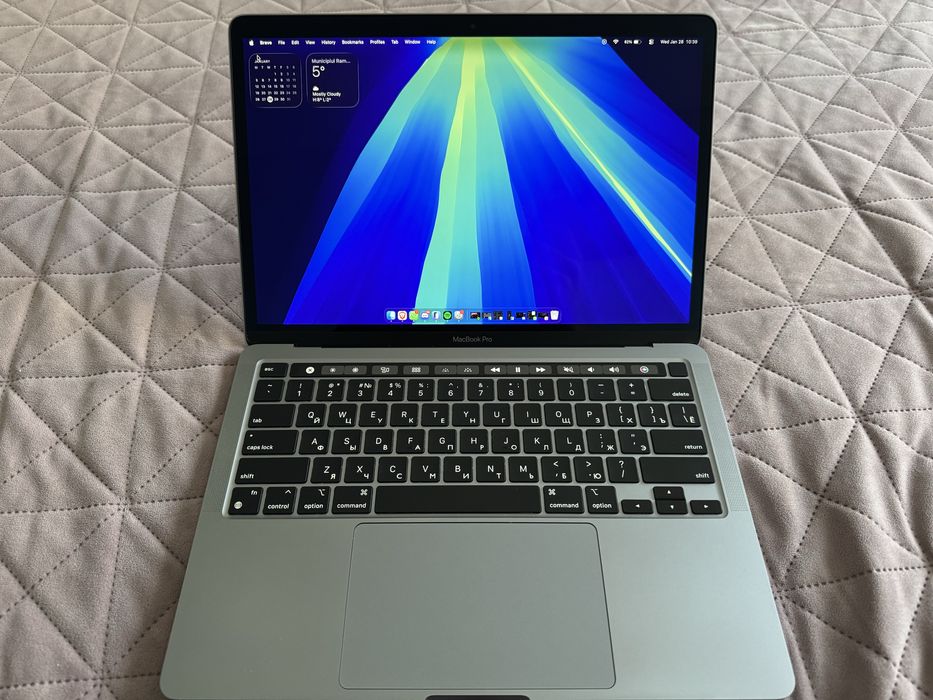 MacBook Pro M1 2020 13" Touchbar | 256GB Stocare | 8GB RAM