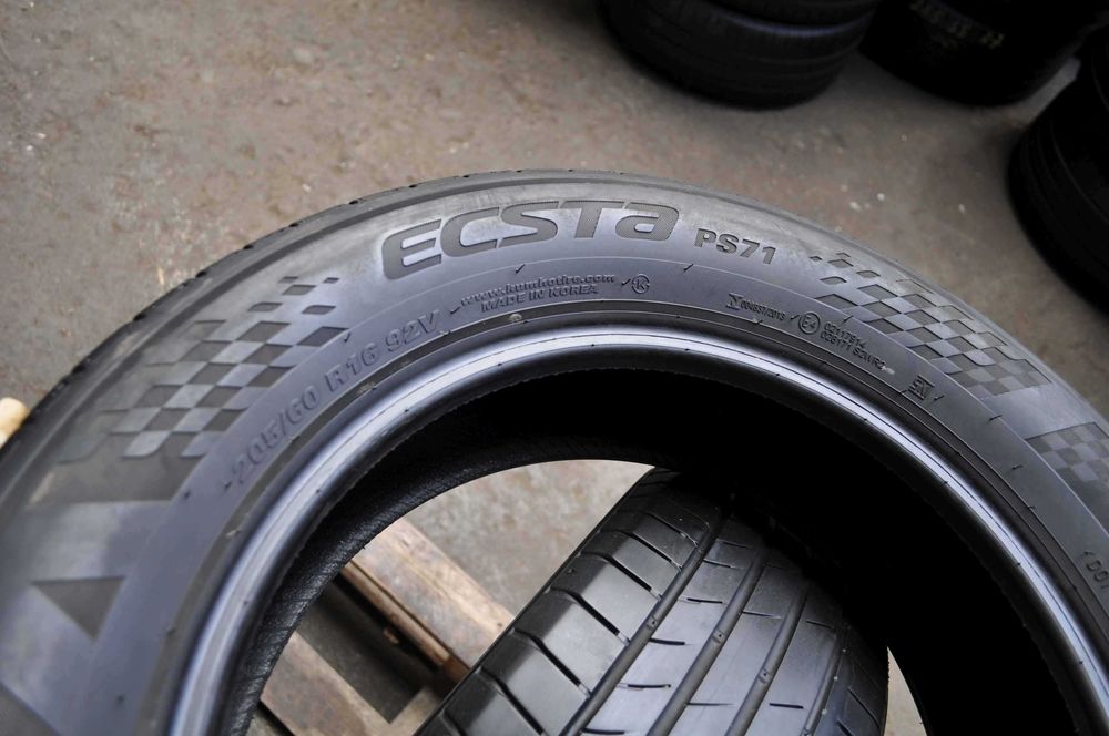 SET 2 Anvelope Vara 205/60 R16 KUMHO Ecsta PS71 92V