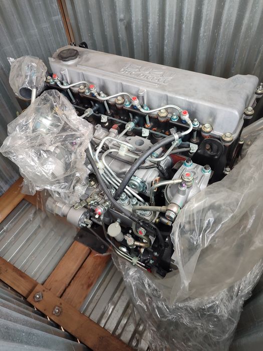 Двигатель Исузу 4HF1 Японский НОВЫЙ