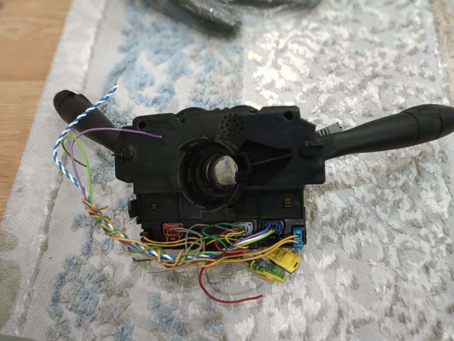 Переключатель Пежо 308