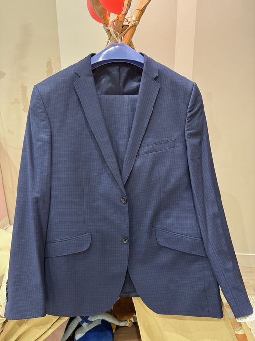 Продается брючный костюм