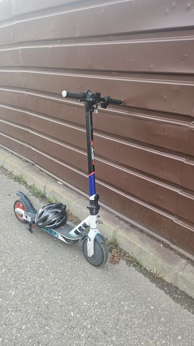 Vand Trotineta Electrica Aprilia ESR-Z