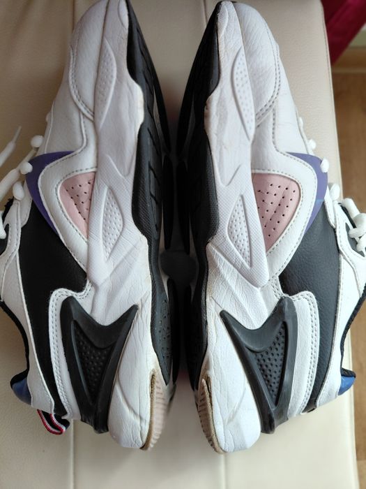 Дамски маратонки номер 39