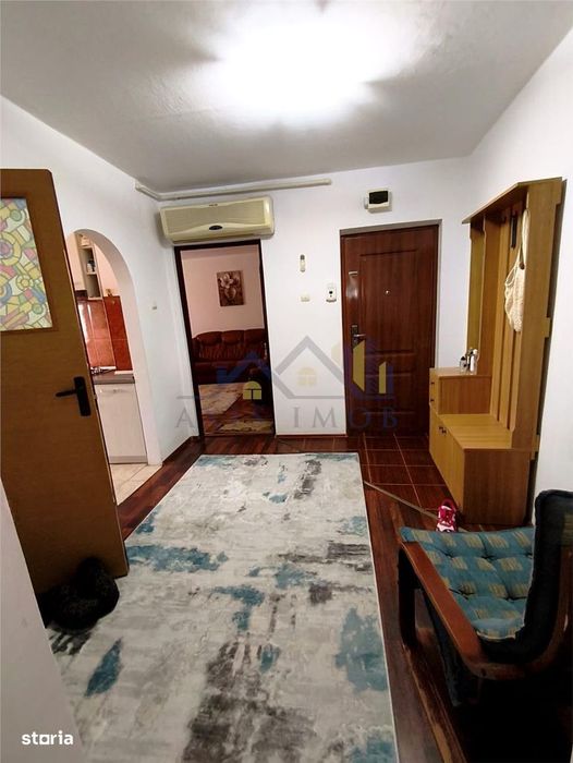 Apartamet 3 camere conf 1 semidecomandat zona Micro 3