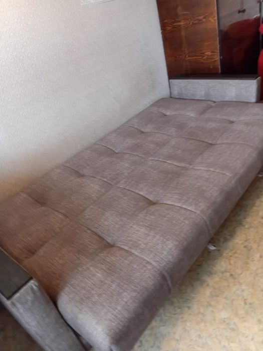 Продам диван в хорошем состоянии