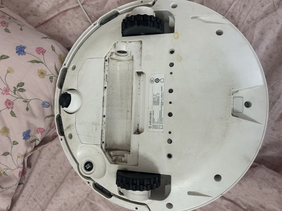 Робат пылесос