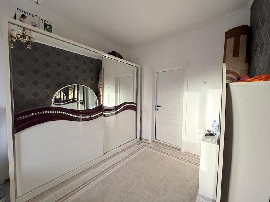 Продается спальный гарнитур