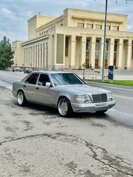 Mercedes Benz W124
