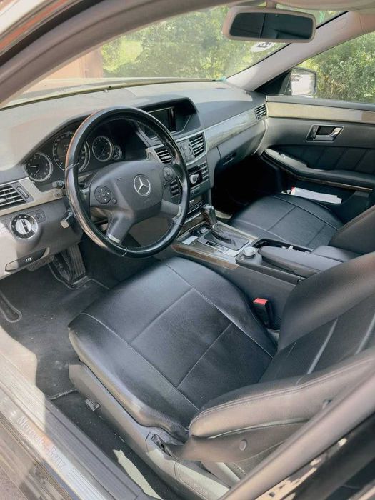 Mercedes-Benz E250