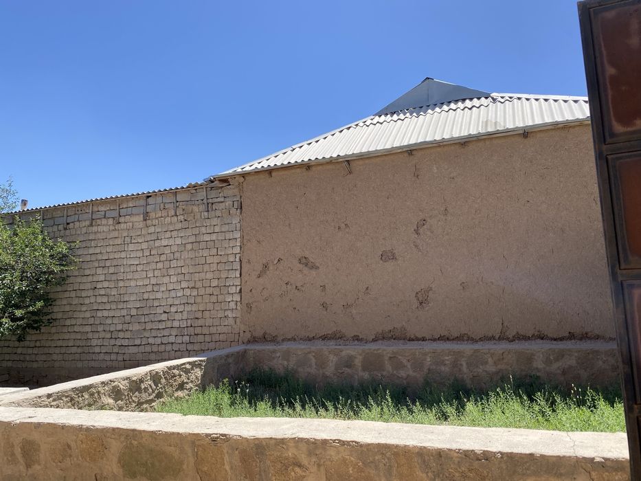 Uy sotiladi g’uzor