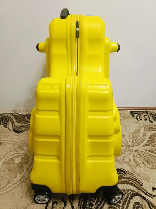 Детский чемодан.