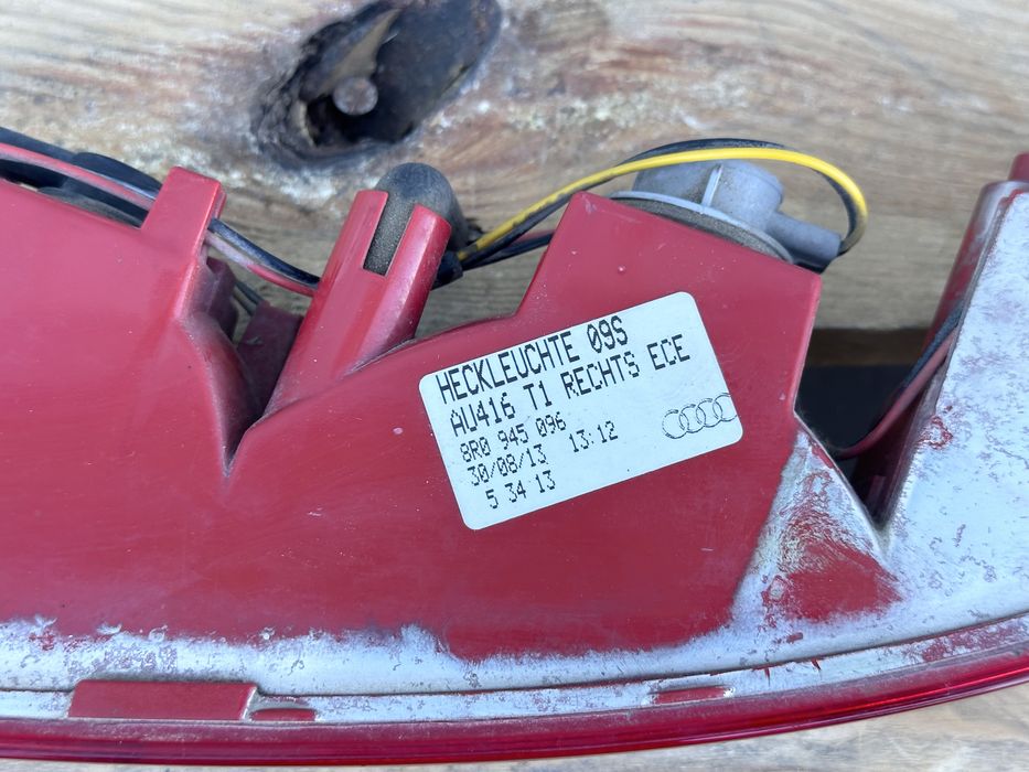 Десен стоп AUDI Q5 SQ5 8R0945096