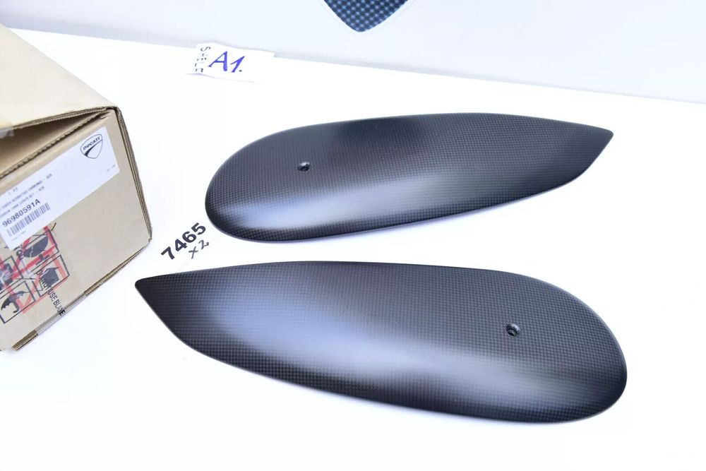 Carene rezervor combustibil stânga + dreapta din carbon original