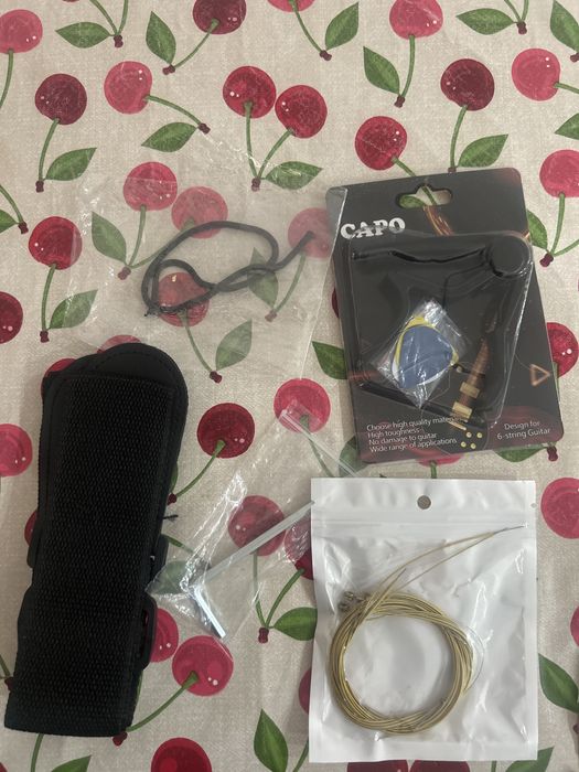 Гитара новая продам срочно