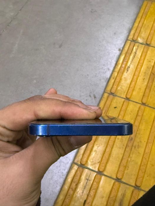 Продам айфон 12 256гб