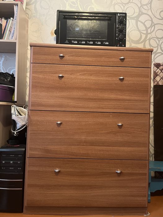 Продаю Комод пишите