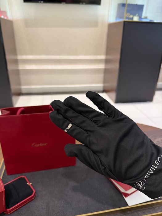 Кольцо с бриллиантом Cartier Love Small Model