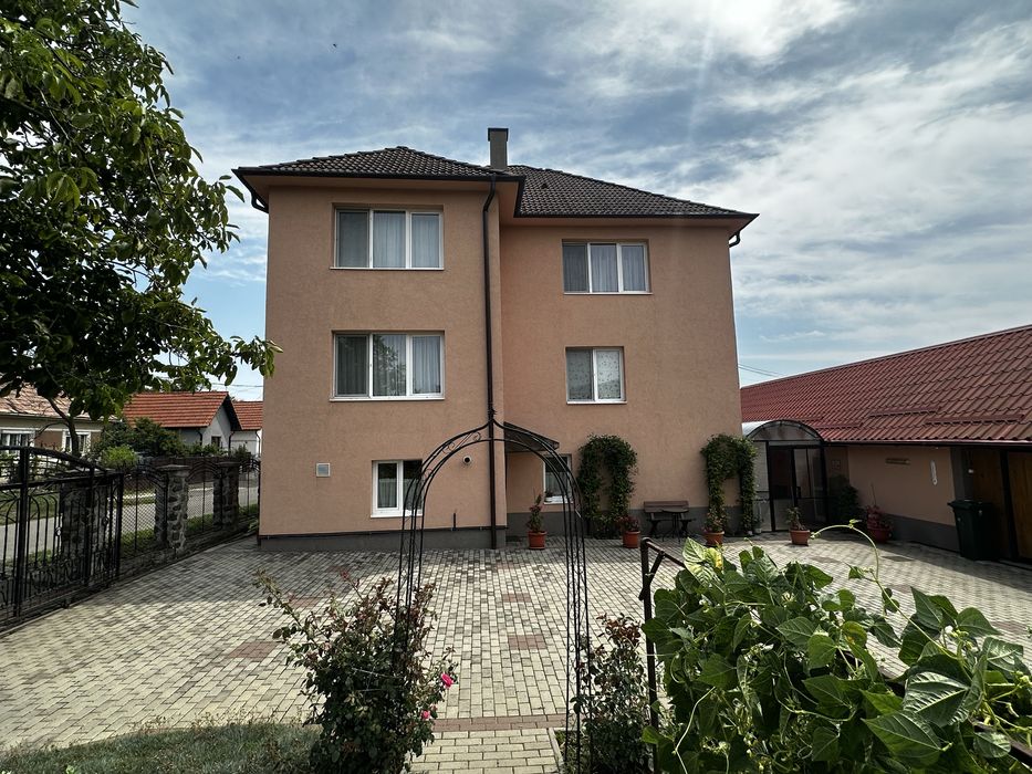 Casa de vanzare - Reghin, str. Pometului