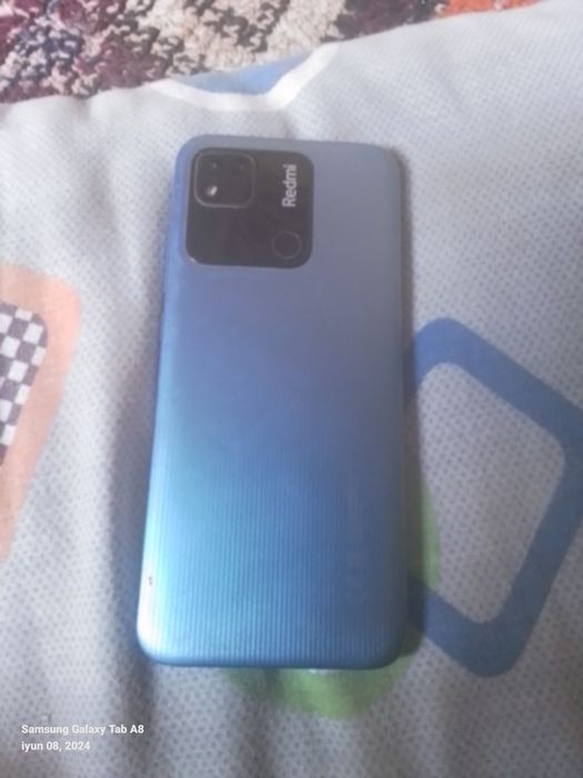 Remember 9 C sotiladi 900000 xolati yaxshi singan joyi yuq xotira 32gb