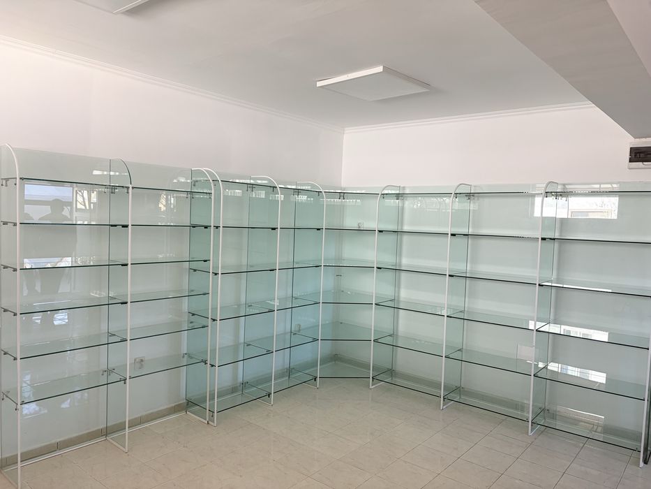 Rafturi de sticla de vanzare