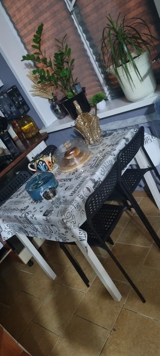 Продам срочно ..Стол для гостиной