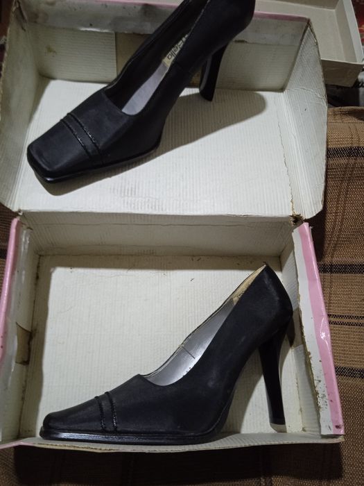 Продам женская  обувь  37-38 размер